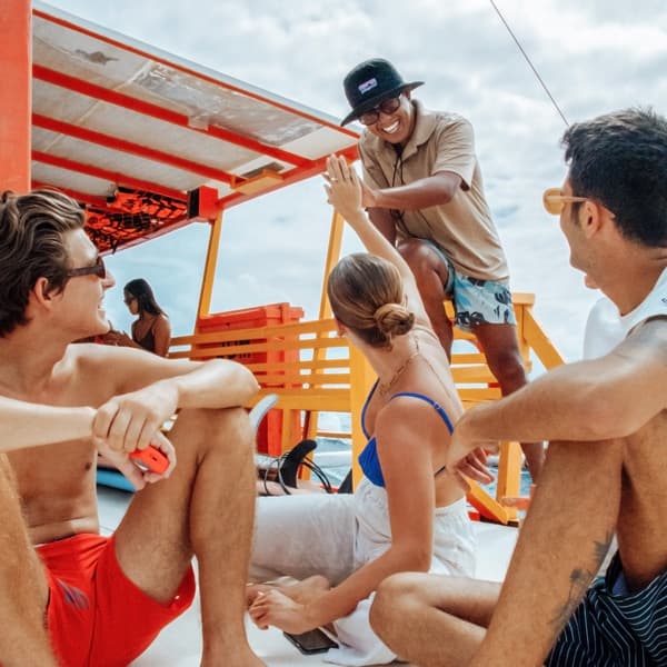 Vibrant travel community